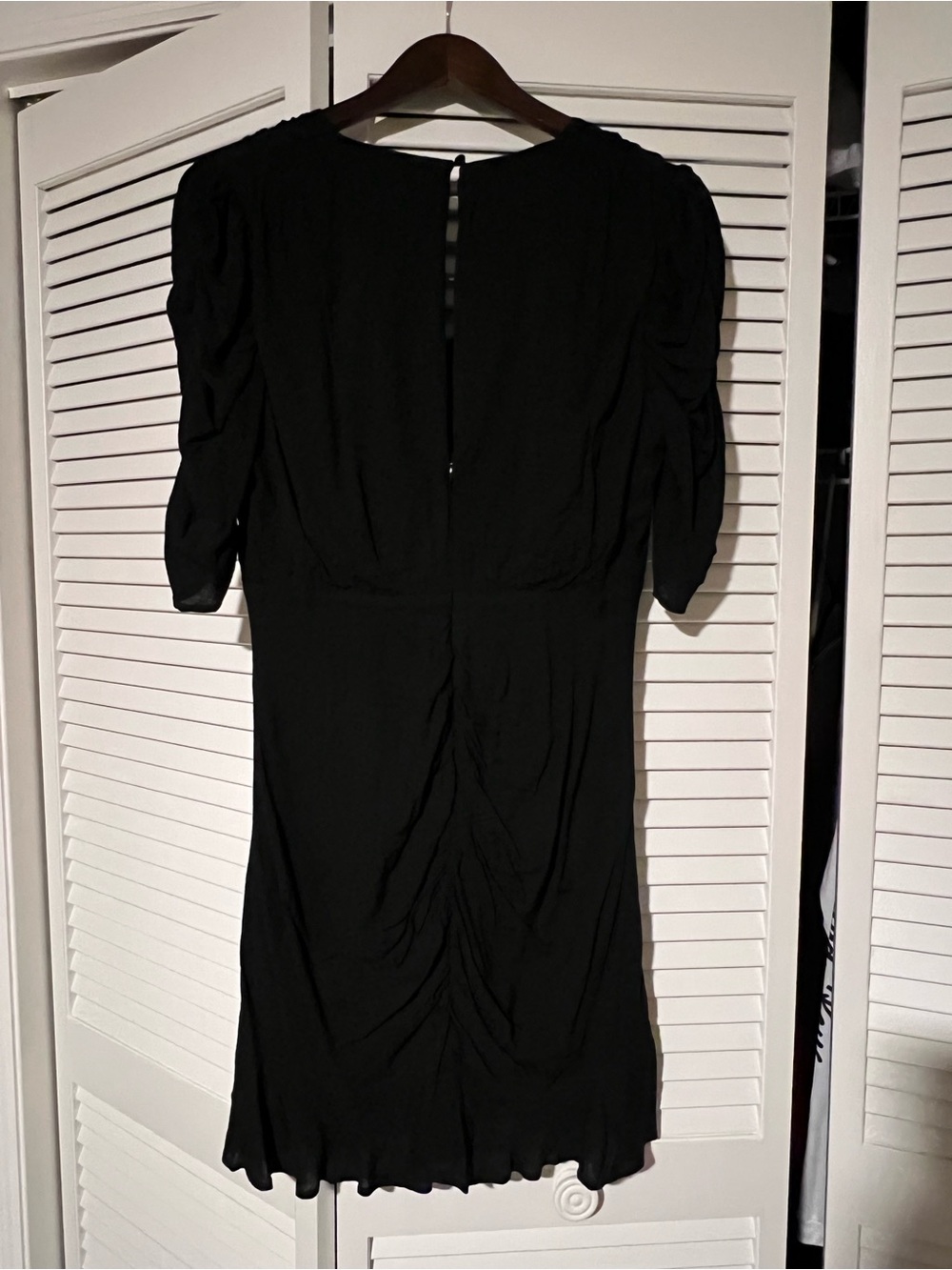 Express Black V-Neck Ruched Short Dress - Picture 3 of 3